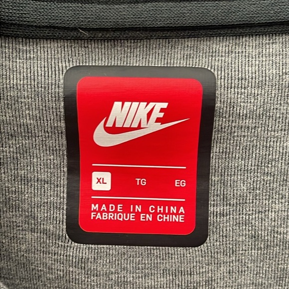 NIKE Fleece Windrunner Full-Zip Jacket Red Label Black and Gray Zip-Up Size XL - Picture 4 of 6